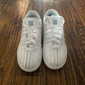 Kids Classic K-Swiss. Like new. Size 3.5